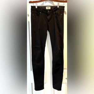 Classic Paige Skyline Skinny Jeans in Black. Size 27